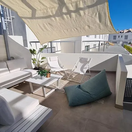 White Medano Apartment. New With Fast Wifi