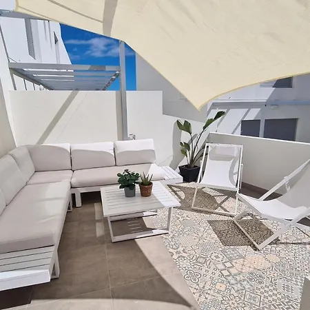 White Medano Apartment. New With Fast Wifi Holiday home El Medano (Tenerife)