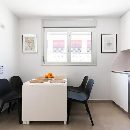 White Medano Apartment. New With Fast Wifi * El Medano (Tenerife)