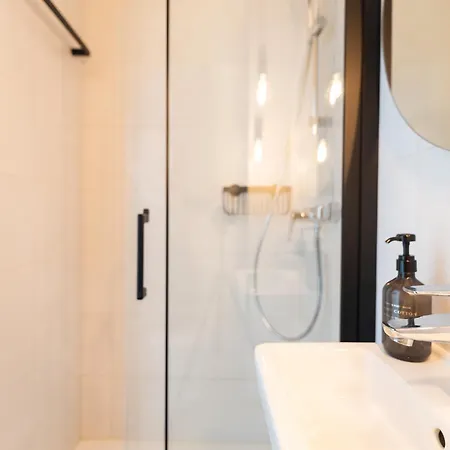 White Medano Apartment. New With Fast Wifi Holiday home *