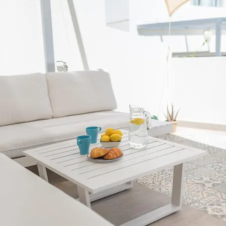 Hébergement de vacances White Medano Apartment. New With Fast Wifi El Médano