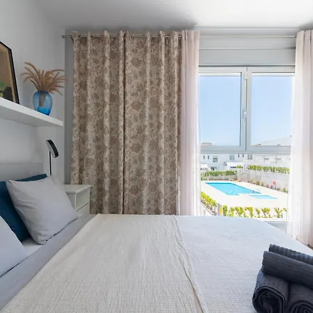 White Medano Apartment. New With Fast Wifi Holiday home *