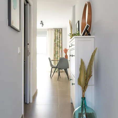 White Medano Apartment. New With Fast Wifi *