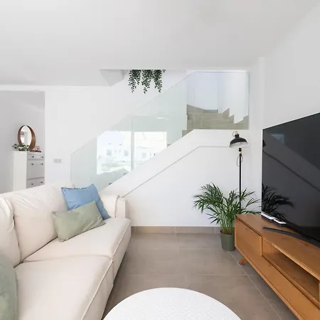 Holiday home White Medano Apartment. New With Fast Wifi